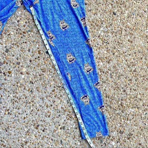 Lularoe Disney Miss Piggy Muppets Blue Tall and Curvy Leggings - Picture 6 of 8